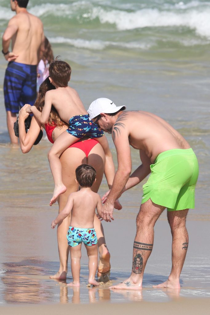 Rafa Brites, Felipe Andreoli e os filhos Rocco e Leon ( Fotos Dilson Silva / AgNews )