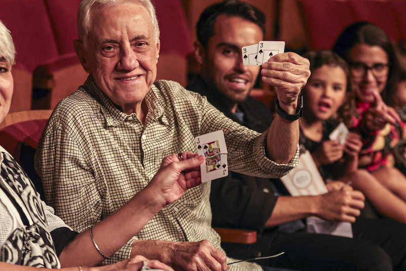 Gabriel Montenegro o Jovem Mágico ( Fotos Anderson Bordê / Divulgação )