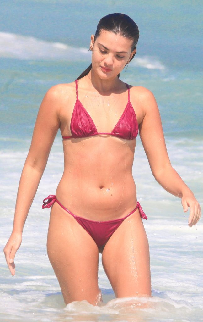 Duda Santos e Lívia Inhudes ( Fotos: Fabrício Pioyani/ AgNews )