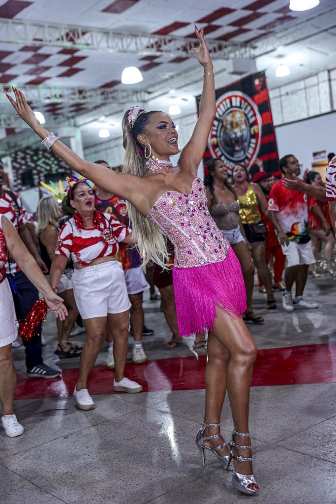 Anny Alves ( Fotos Anderson Bordê / Divulgação )