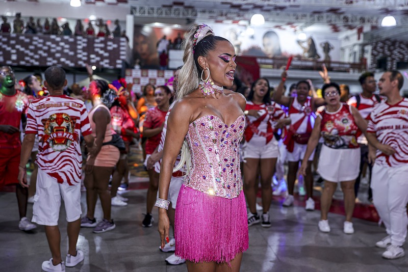 Anny Alves ( Fotos Anderson Bordê / Divulgação )