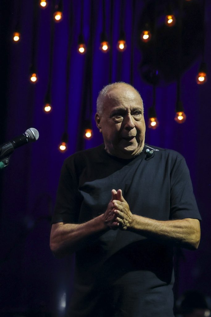 Sombrinha ( Fotos Anderson Bordê / AgNews )