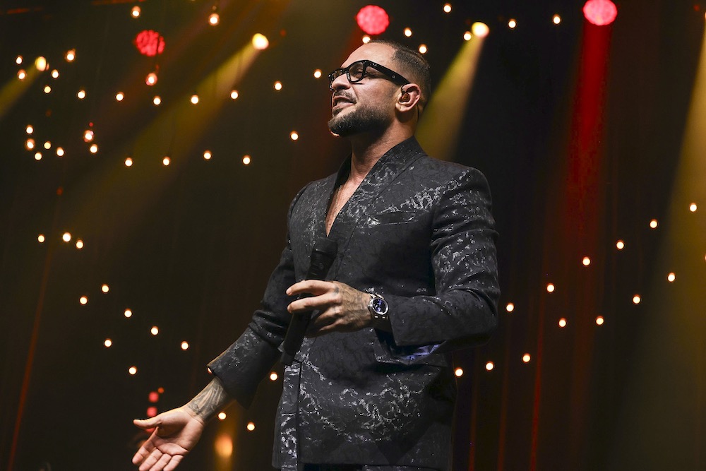 Sombrinha e Diogo Nogueira ( Fotos Anderson Bordê / AgNews )