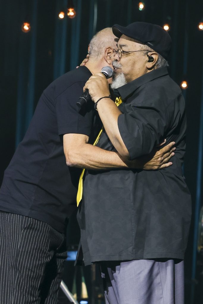 Sombrinha e Jorge Aragão ( Fotos Anderson Bordê / AgNews )